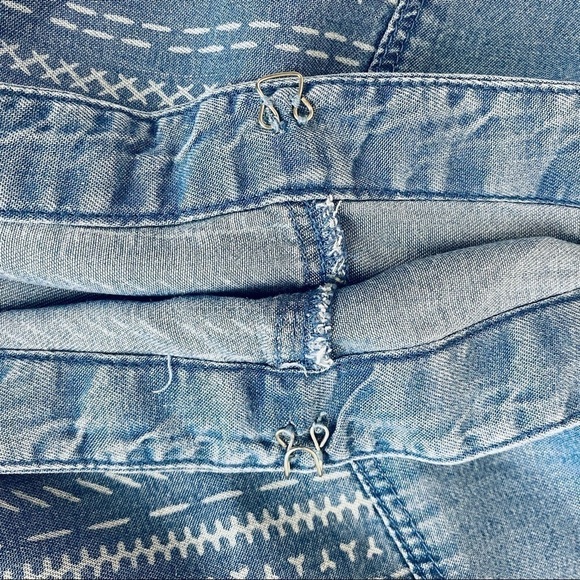 Lane Bryant Chambray Belted Vest Size 26/28 - Picture 8 of 8